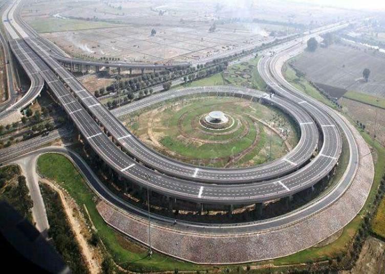 Delhi Agra Yamuna Expressway | Incredible India | Roundabout ...
